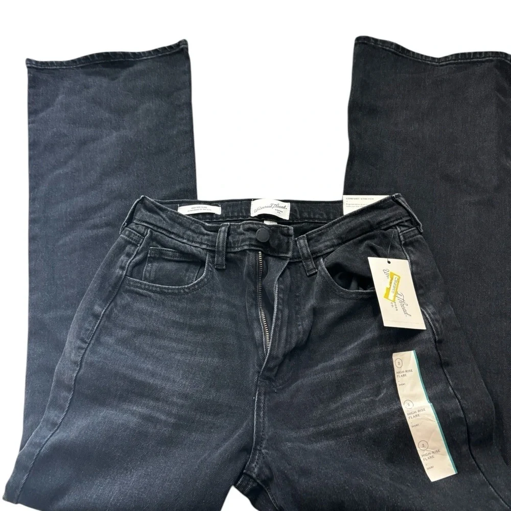 Universal Thread Women's High- Rise Vintage Straight Jeans - Black Size 2/S